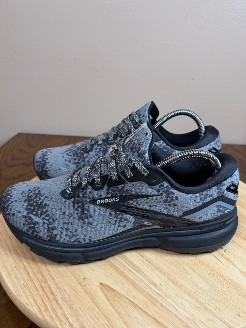 Brooks women’s ghost 15 running shoes - Picture 3 of 11